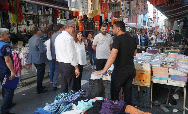 EŞ BAŞKANLAR SAKARYA CADDESİ ESNAFINI ZİYARET ETTİ